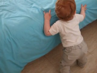 Alex se lève avec appui