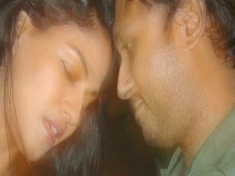 Intimate Pictures Of Hot Veena Malik And Her New Boyfriend - Bollywood Babes