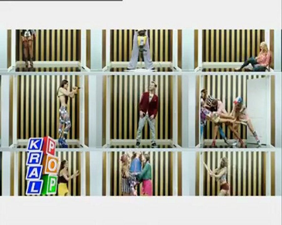 Sinan Akçıl - Fark Atıyor 2012 Video Klip