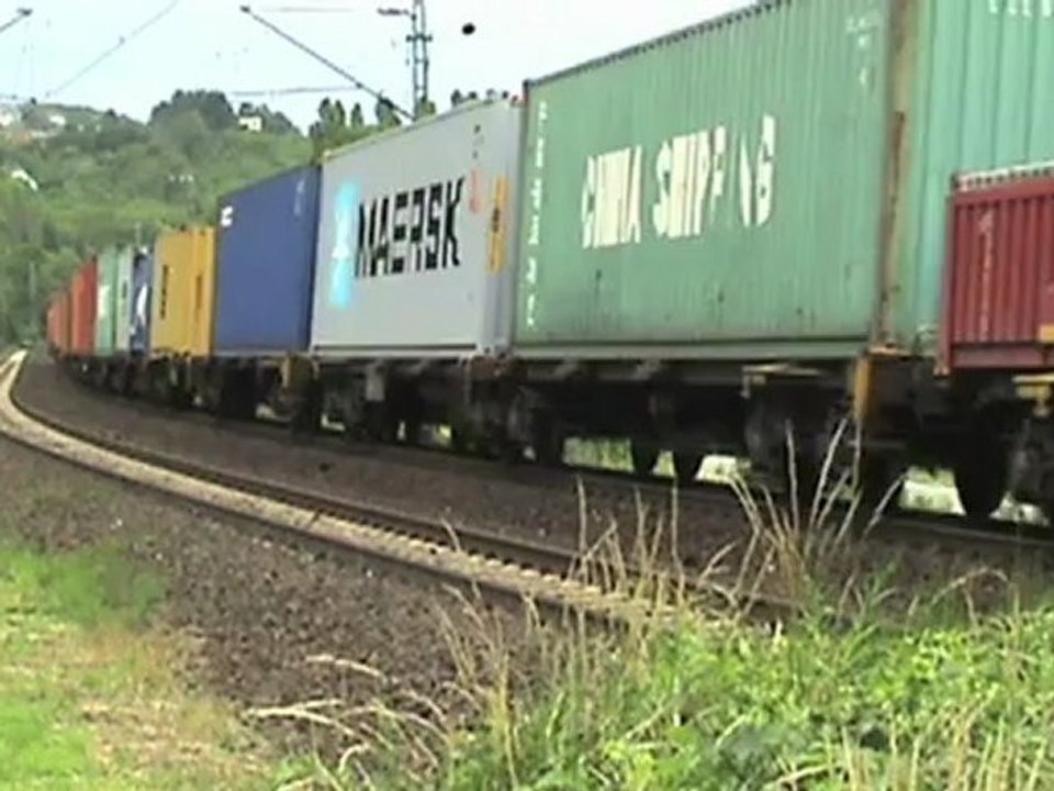 Züge zwischen Erpel und Linz am Rhein, Plasser&Theurer, DBG BR213, 2x 145, 2x 185, 2x 143