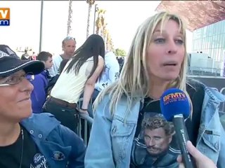 A la rencontre des fans de Johnny