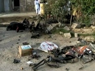 Car bomb kills two in Pakistan