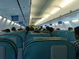 Κοπή τούρτας στην πτήση επιστροφής για την κατάκτηση της Euroleague (2)