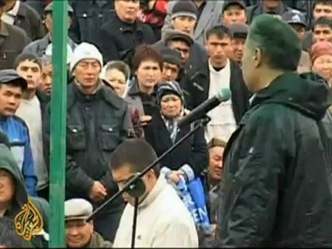 Ousted Kyrgyz president gathers support