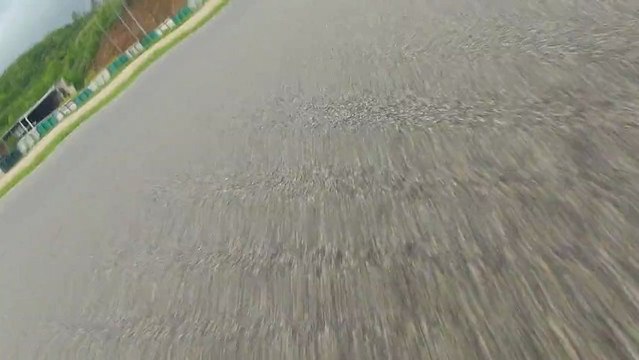 Pole mecanique sans pneu pluie en mode débutant YZF 600R