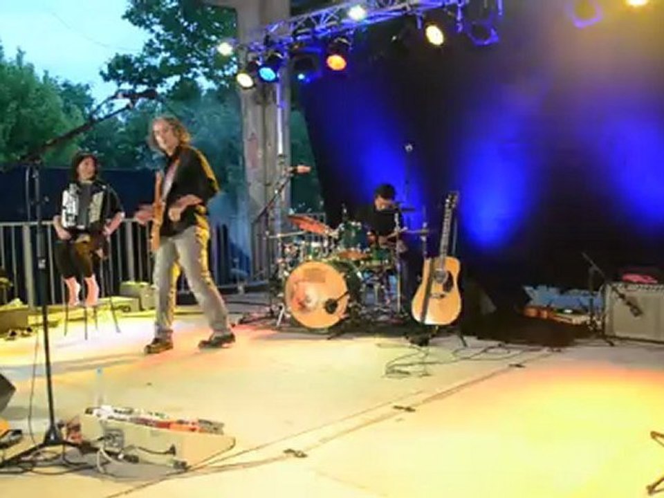 Concert du groupe PORTELLI à Saint Quentin la Poterie pour le festival d'accordéon
