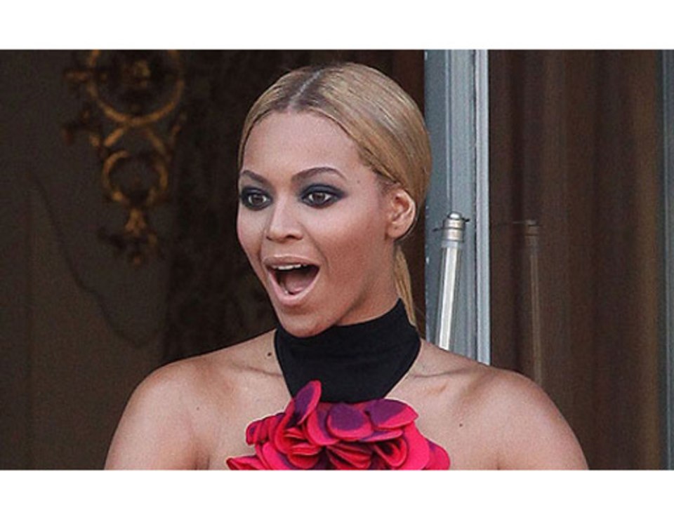 Superstar Beyonce Sued For $100 Million! - Hollywood Scandals