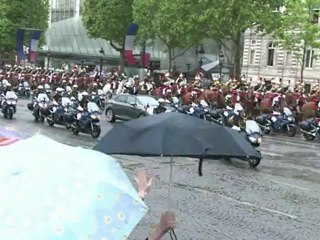 Hollande assume presidência da França