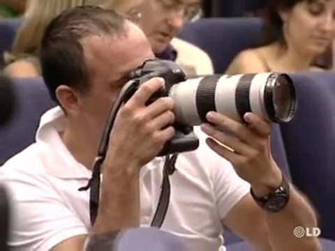 Zapatero faculta por decreto a Solbes