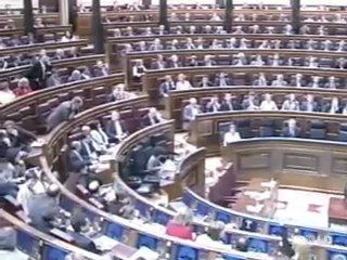 El PP multa con 300 euros a los diputados que votaron NO