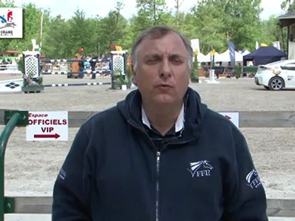 Jean Morel le directeur du Grand National au micro de FFE TV