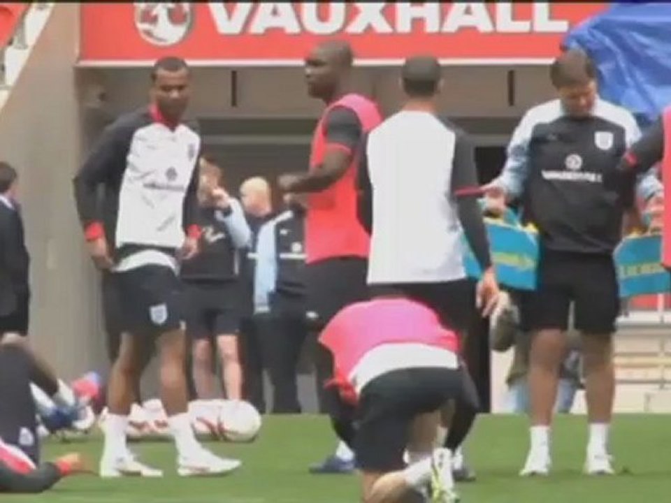 Gary Neville in Hodgsons Trainerteam