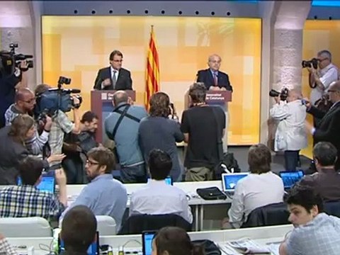 Mas invita al gobierno a hacer los deberes y a reñir menos a las Comunidades