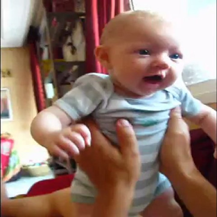 Jeanne sourire avion