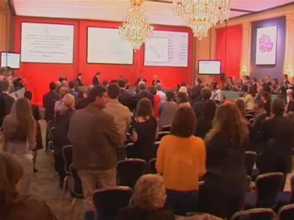 Billionaire Widow of Banker Edmond Safra Auctions Her Jewels for Charity