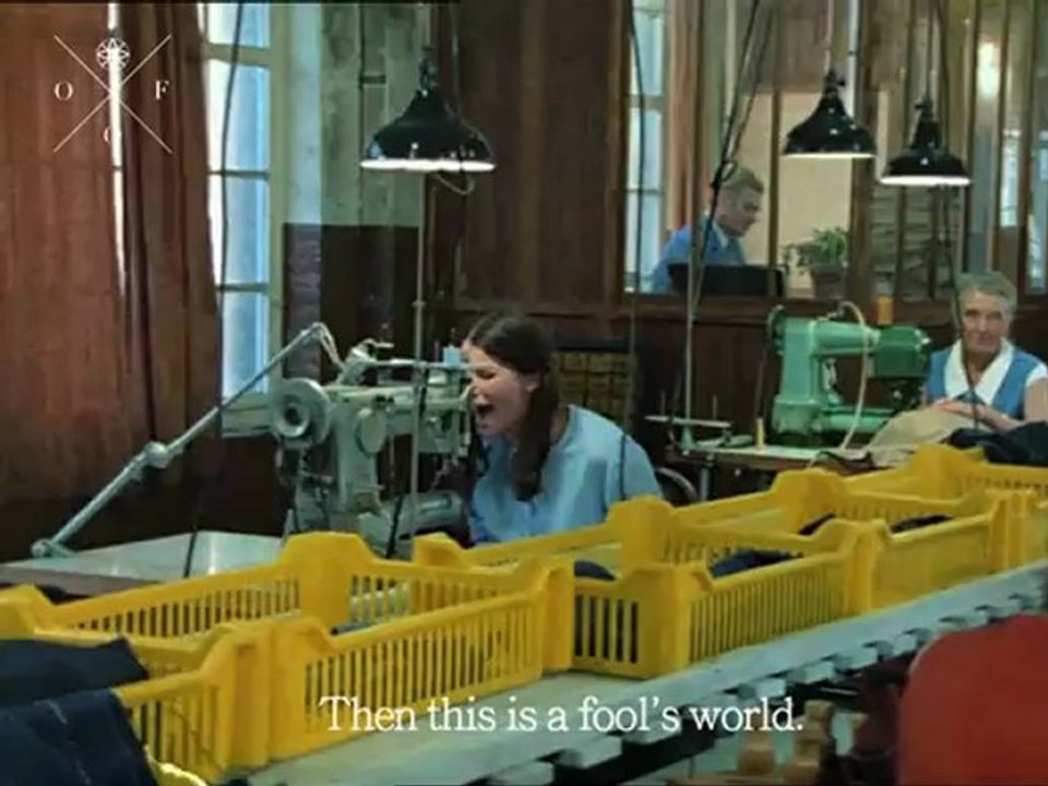 Lunivers "MOI MUA" (Oof / Lay-ooff project)