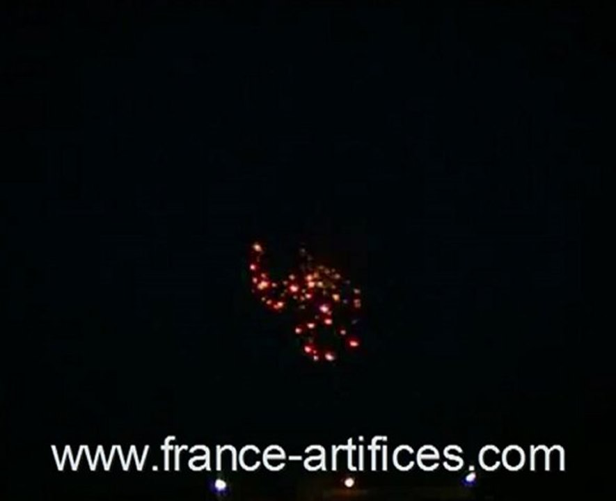 ref1934 Compact 19 tirs 25mm comètes et bouquets rouge et vert crackling