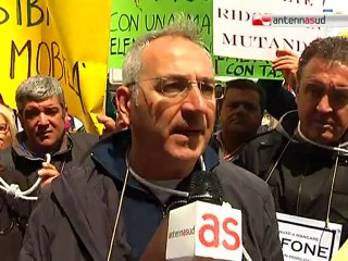 TG 15.05.12 Lavoro in bilico: Infermieri ed ex ccr protestano nei pressi del consiglio regionale