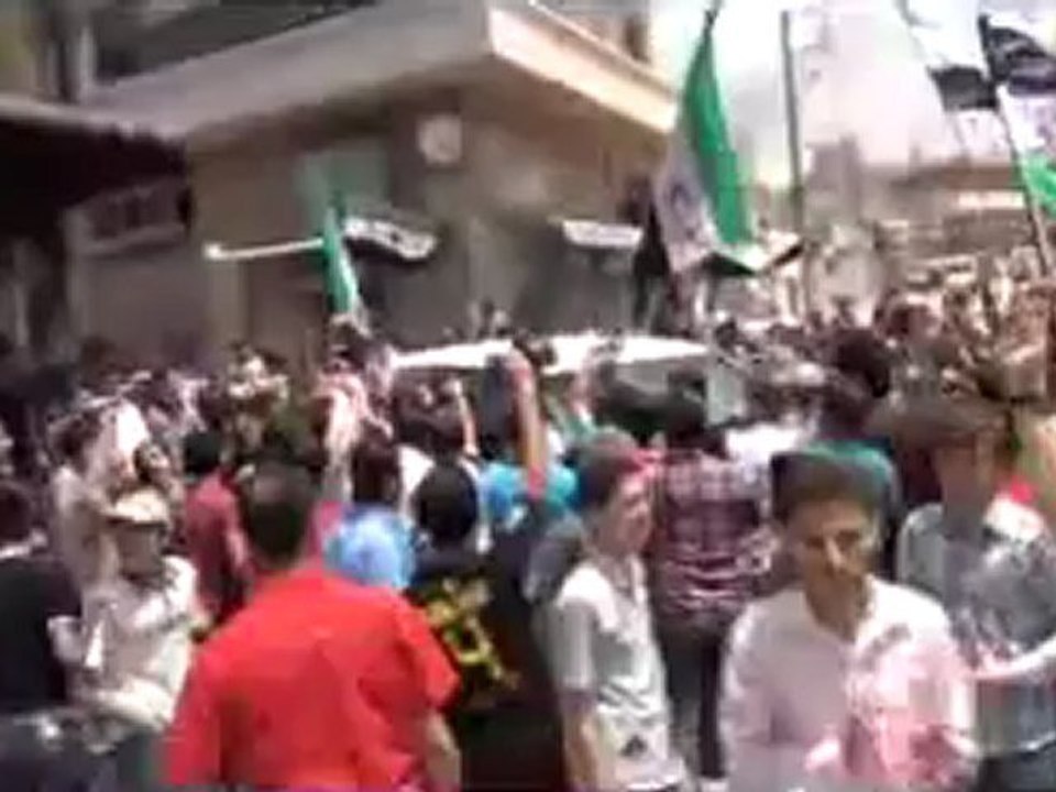 Syria فري برس حلب وصول المراقبين الدوليين الى مدينة حريتان15 5 2012 Aleppo