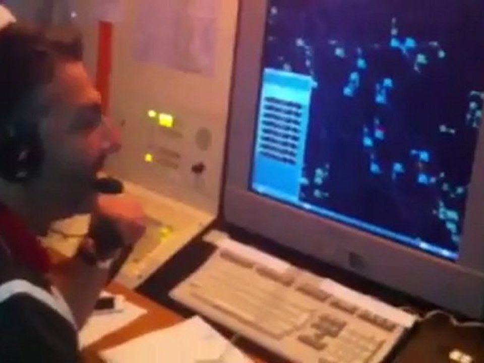 Διάλογος ελεγκτών εναέριας κυκλοφορίας με Π. Αγγελόπουλο και Σπανούλη