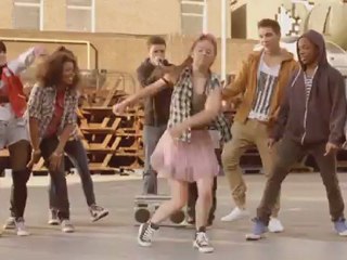 Chante et danse avec Max