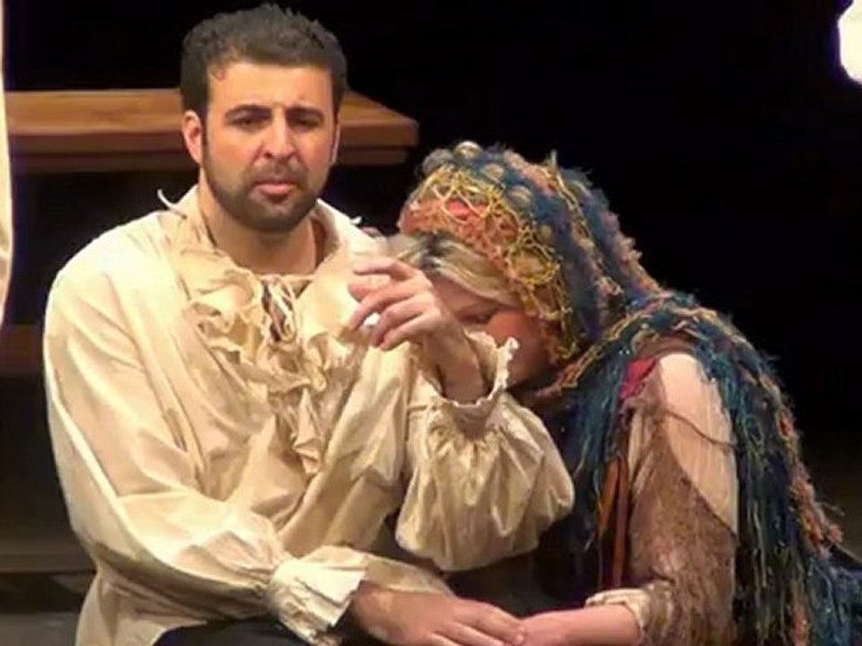 Les coulisses de "L'HOMME DE LA MANCHA" après la représentation