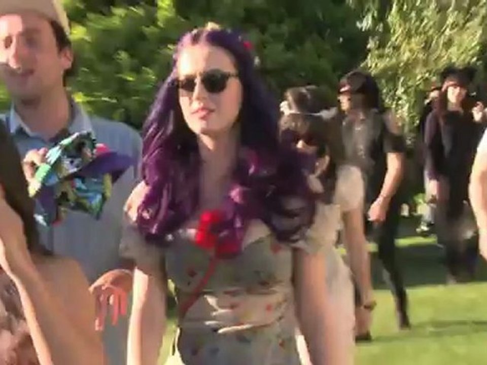 Promis in durchsichtiger Robe