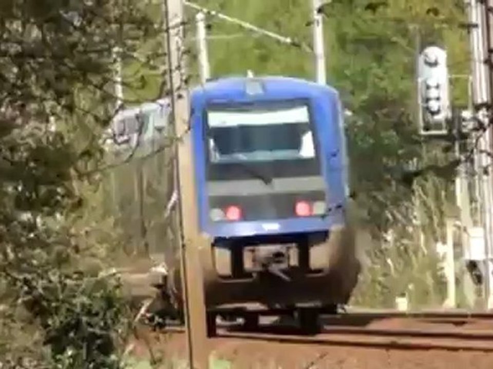 Train régional triple