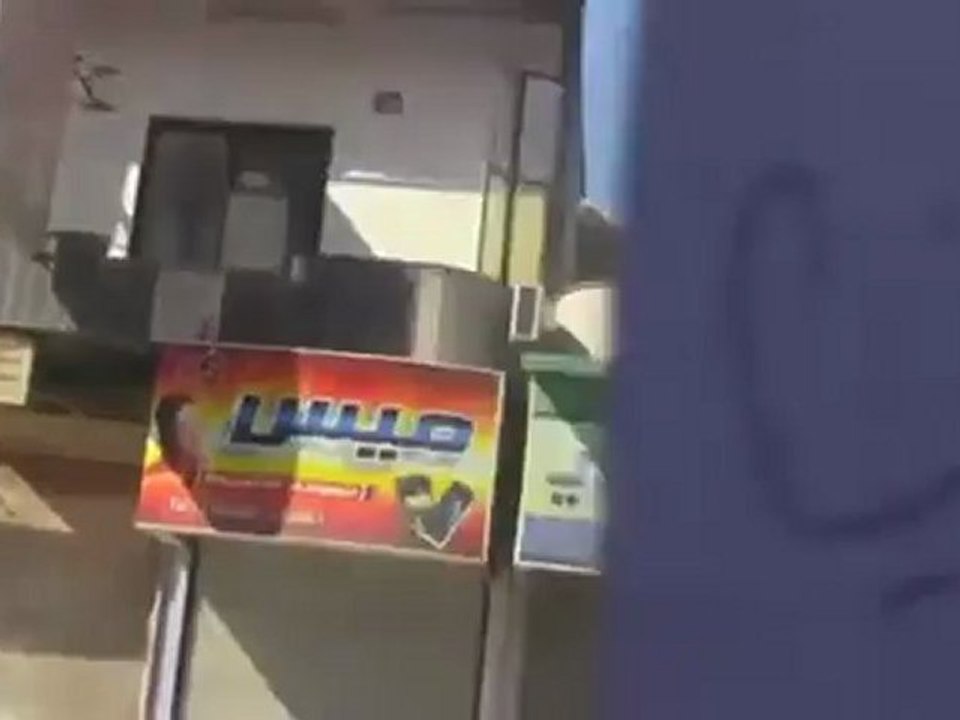 Syria فري برس ‫درعا المحطة اضراب يعم ارجاء مدينة درعا احتجاجا على مجزرة مخيم النازحين‬ 16 5 2012 Daraa