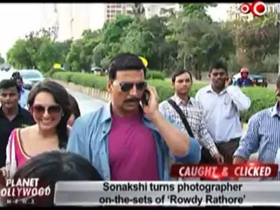 Sonakshi Sinha turns photographer on-the-sets of 'Rowdy Rathore'