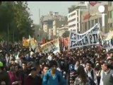 100.000 estudiantes chilenos en las calles por la...