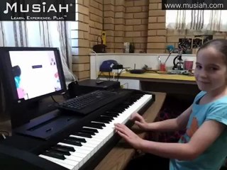 How to Learn Piano-Musiah student Elizabeth - Age 9 at 5 weeks playing Big Ben (Part 1 of 3)