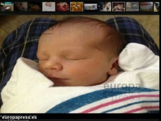 Hilary Duff presume de hijo en Twitter