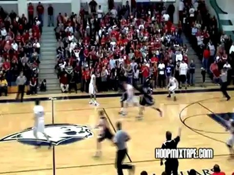 Jordan Green joue à saute-mouton