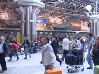 Video herunterladen: Portogallo, disagi neegli aeroporti per uno sciopero dei...