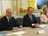 França reduz em 30% salários do presidente e ministros