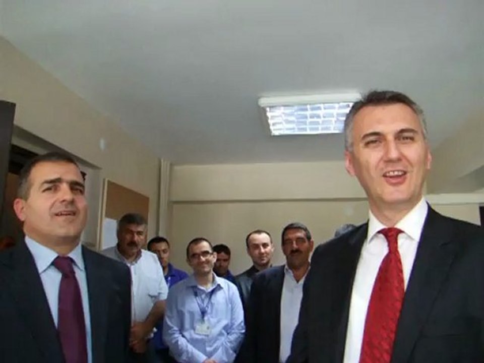 birlikte Akmercan GEPA Doğalgaz Şirketinden İcra Kurulu Başkanı Gazi Akmercan Genel Müdür Yunus Kesgin