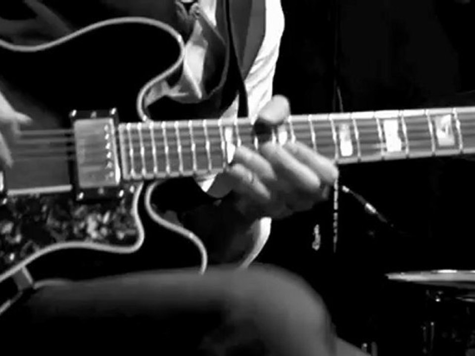 Lara Brown - «Live» lancement d'album N&B