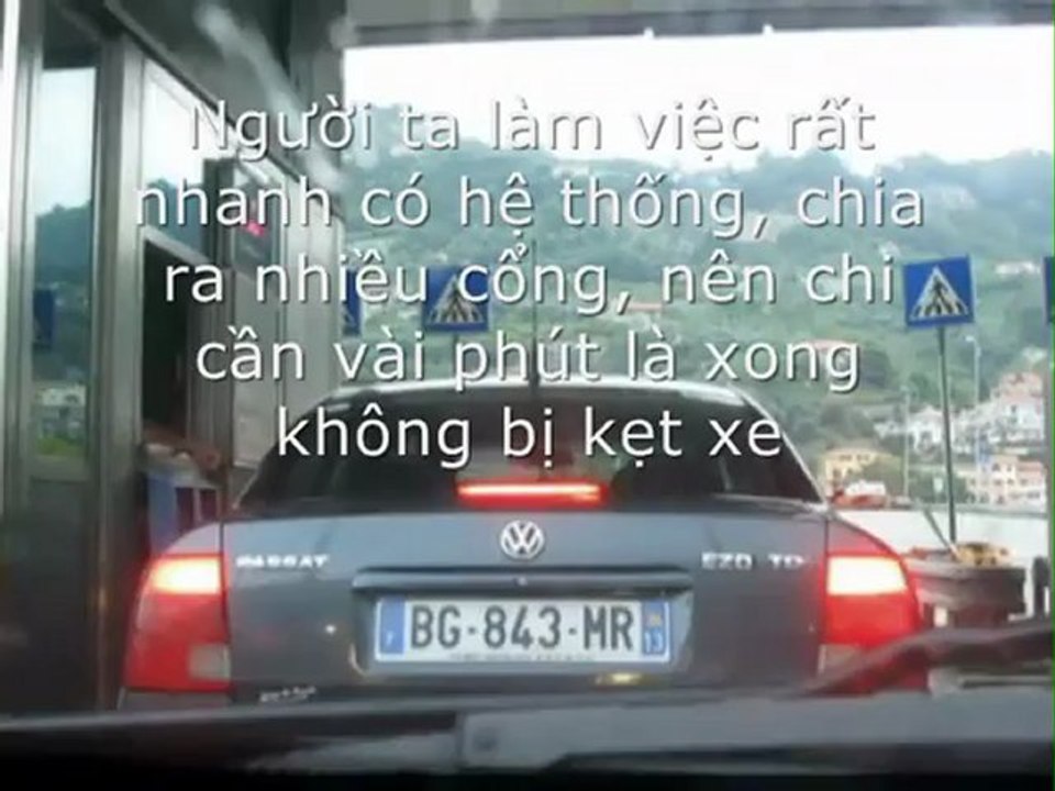 Buồn vương màu áo - Minh Chau (Highway in Italy)