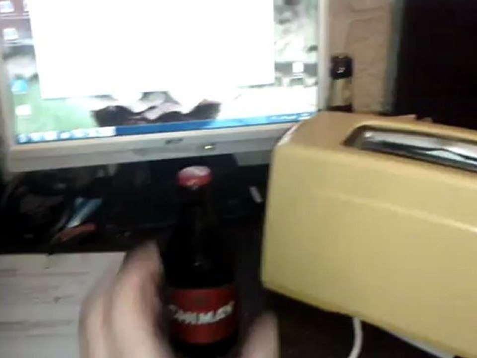 TEST N°28 - Peut-on décapsuler une canette avec un grille-pain ?