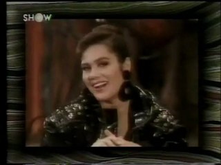 Nazan Soray - DÜNYA SENIN video klip NOSTALJI ( özel arsiv )