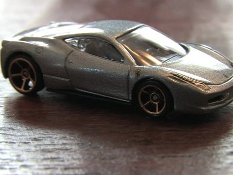 CGR Garage - FERRARI 458 ITALIA (Silver) Hot Wheels review