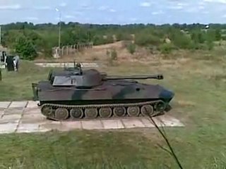Artillery 2S1 Gvozdika Firing