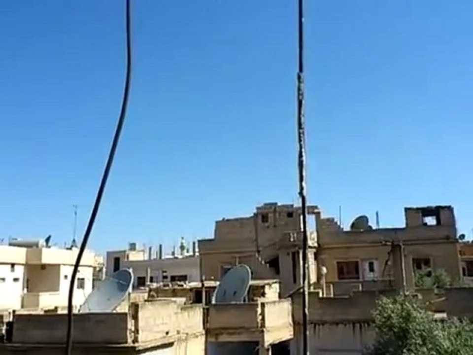 Syria فري برس درعا   اطلاق النار من قبل عصابات الامن 17 5 2012 2 Daraa