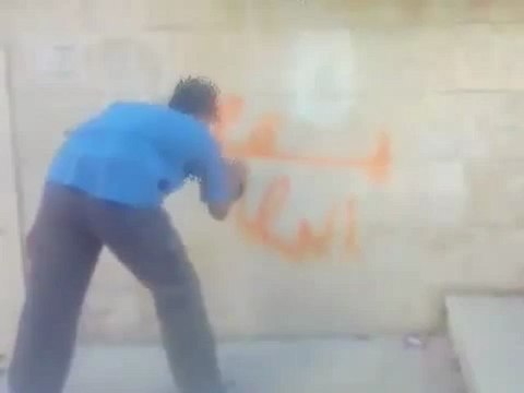 Syria فري برس اللاذقية الطابيات الرجل البخاخ 17 5 2012 ج1 Latakia