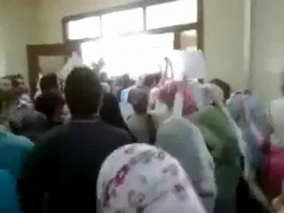 Syria فري برس جامعة حلب  مظاهرة داخل كلية الطب البشري 17 5 2012 Aleppo