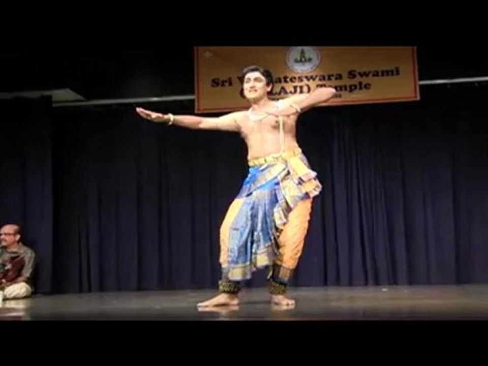 SRI VENKATESWARASWAMY TEMPLE:  NRITHYASAMARPANAM: MADHAVAPEDDI MURTHY: "MARAKATHA MANIMAYA.."