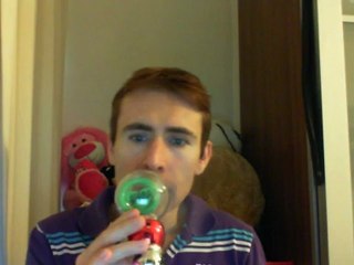 Wiwi égratigne "les goélands" de Damia