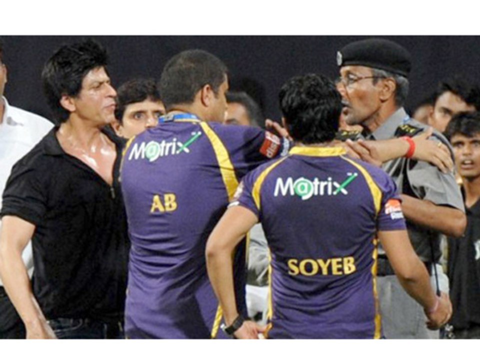 Shahrukh Khan Banned For 5 Years From Entering Wankhede Stadium - Bollywood News
