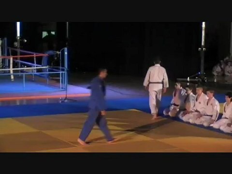 Nuit des arts martiaux- 1ère partie - FESTIROLLES 2012